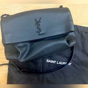 Saint Laurent
Medium Niki Leather Crossbody Bag